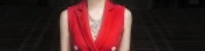 小陶红：小陶虹最新写真发布 红裙妩媚展现性感白皙肌肤 